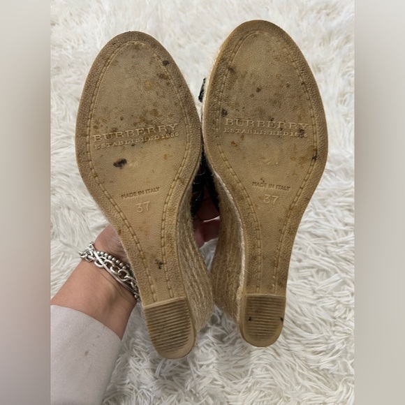 BURBERRY: Black Patent Leather & "Nova Check"
Espadrille - size 37 US size 7 - Picture 10 of 11